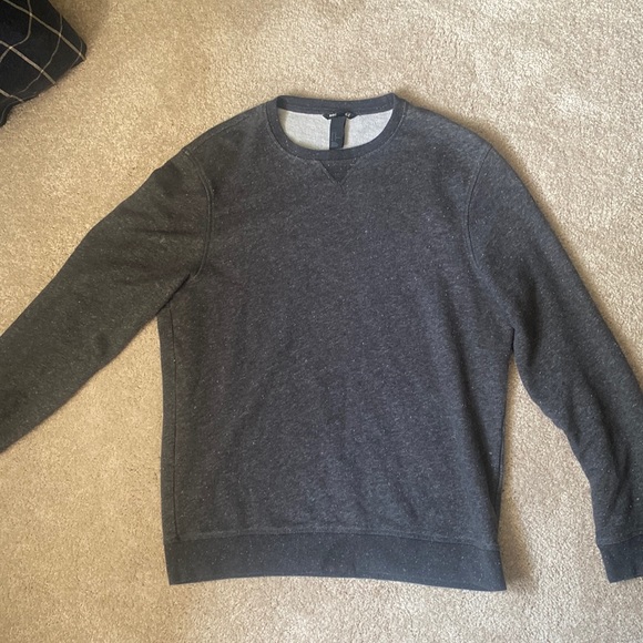 Simple Dark Crewneck - Picture 1 of 2